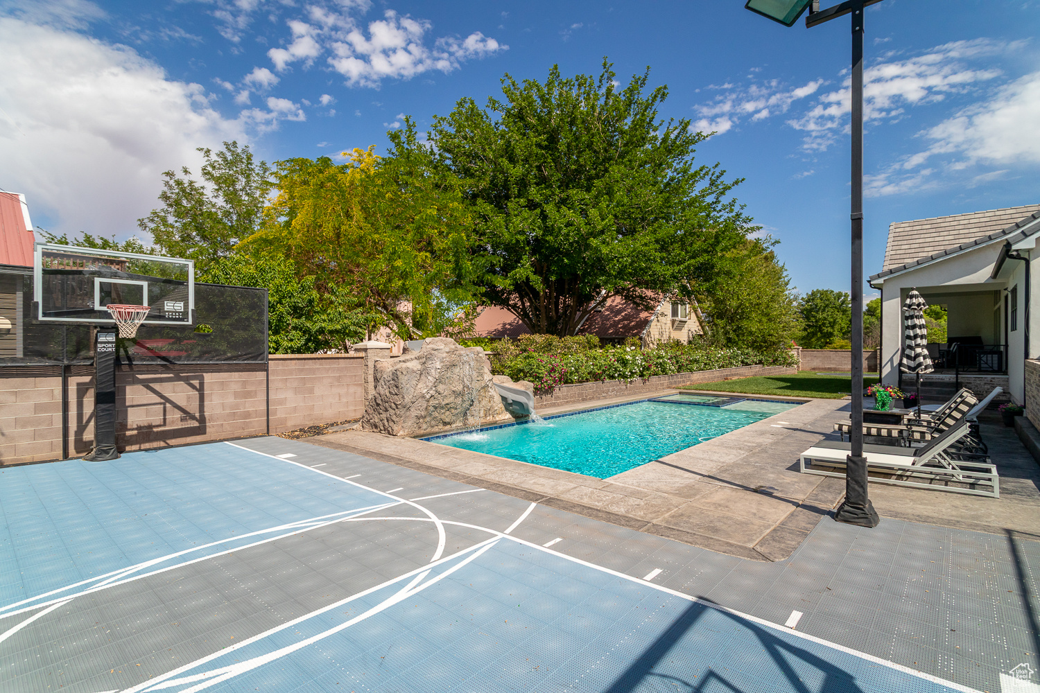 WINDSOR ESTATES AMD - Residential