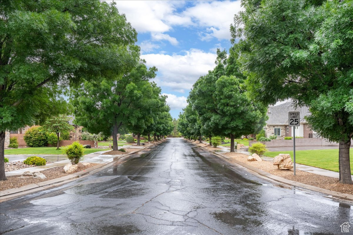 WINDSOR ESTATES AMD - Residential