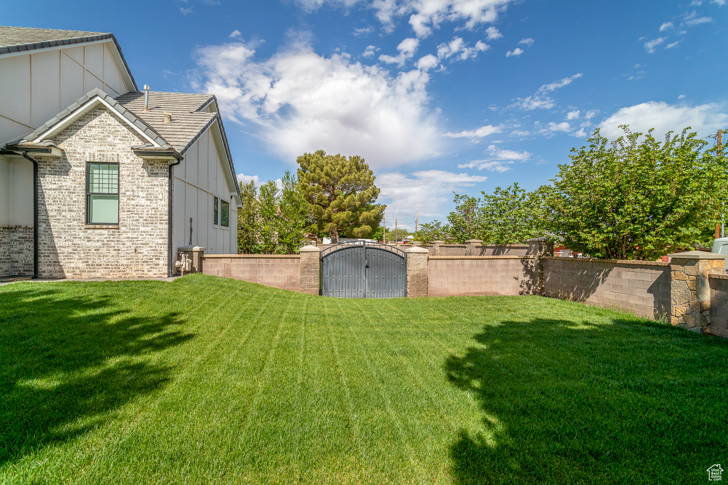WINDSOR ESTATES AMD - Residential