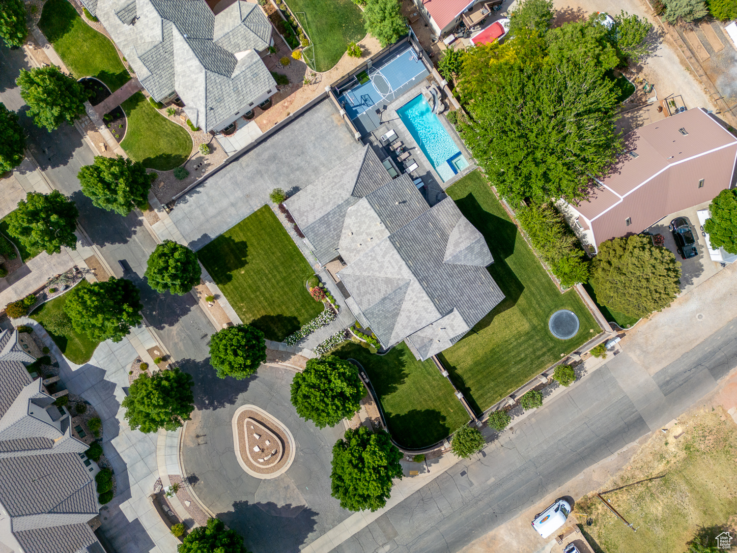 WINDSOR ESTATES AMD - Residential