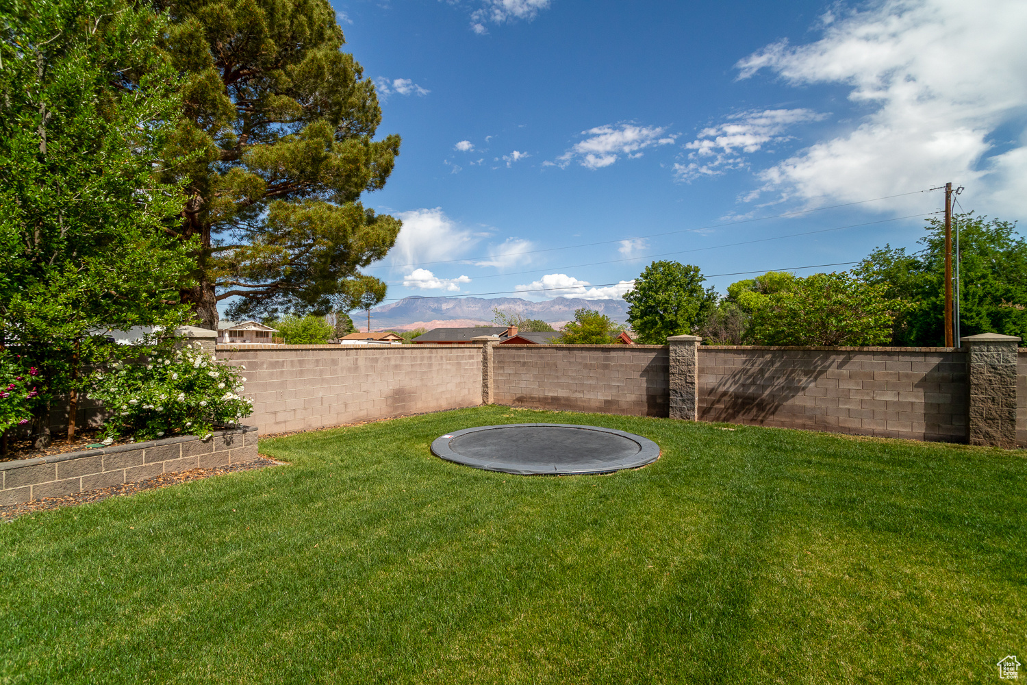 WINDSOR ESTATES AMD - Residential