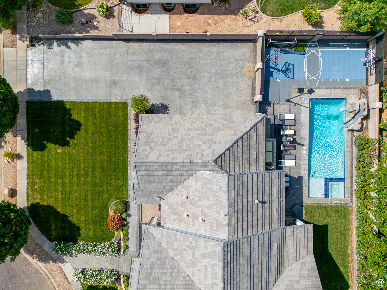 WINDSOR ESTATES AMD - Residential
