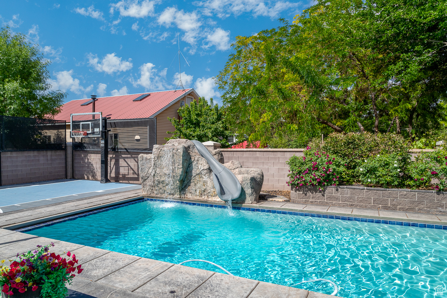 WINDSOR ESTATES AMD - Residential