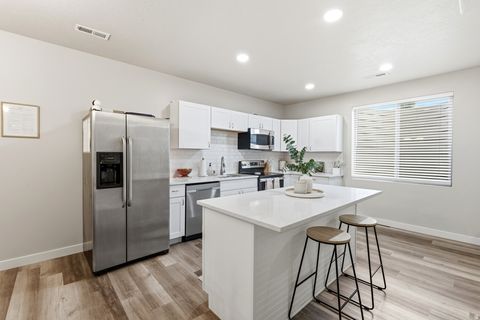 Tiny photo for 1434 W STABLE ST, Lindon, UT 84042 (MLS # 2153103)