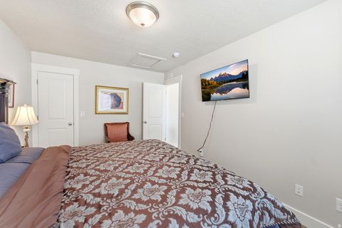 Tiny photo for 1434 W STABLE ST, Lindon, UT 84042 (MLS # 2153103)