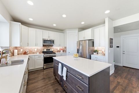 Tiny photo for 1434 W STABLE ST, Lindon, UT 84042 (MLS # 2153103)