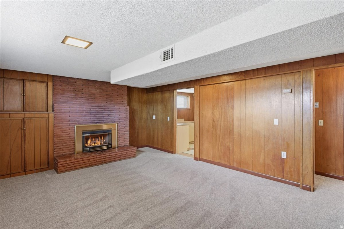 WRIGHT HILLS - Residential