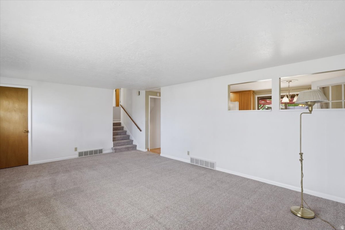WRIGHT HILLS - Residential