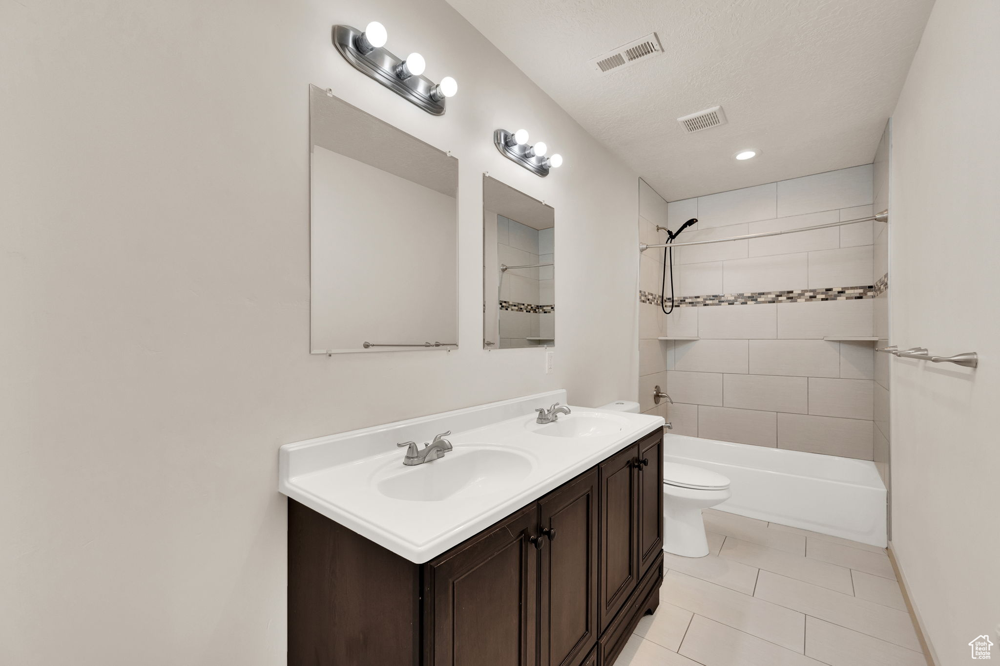 MIDAS CROSSING 233 - Residential