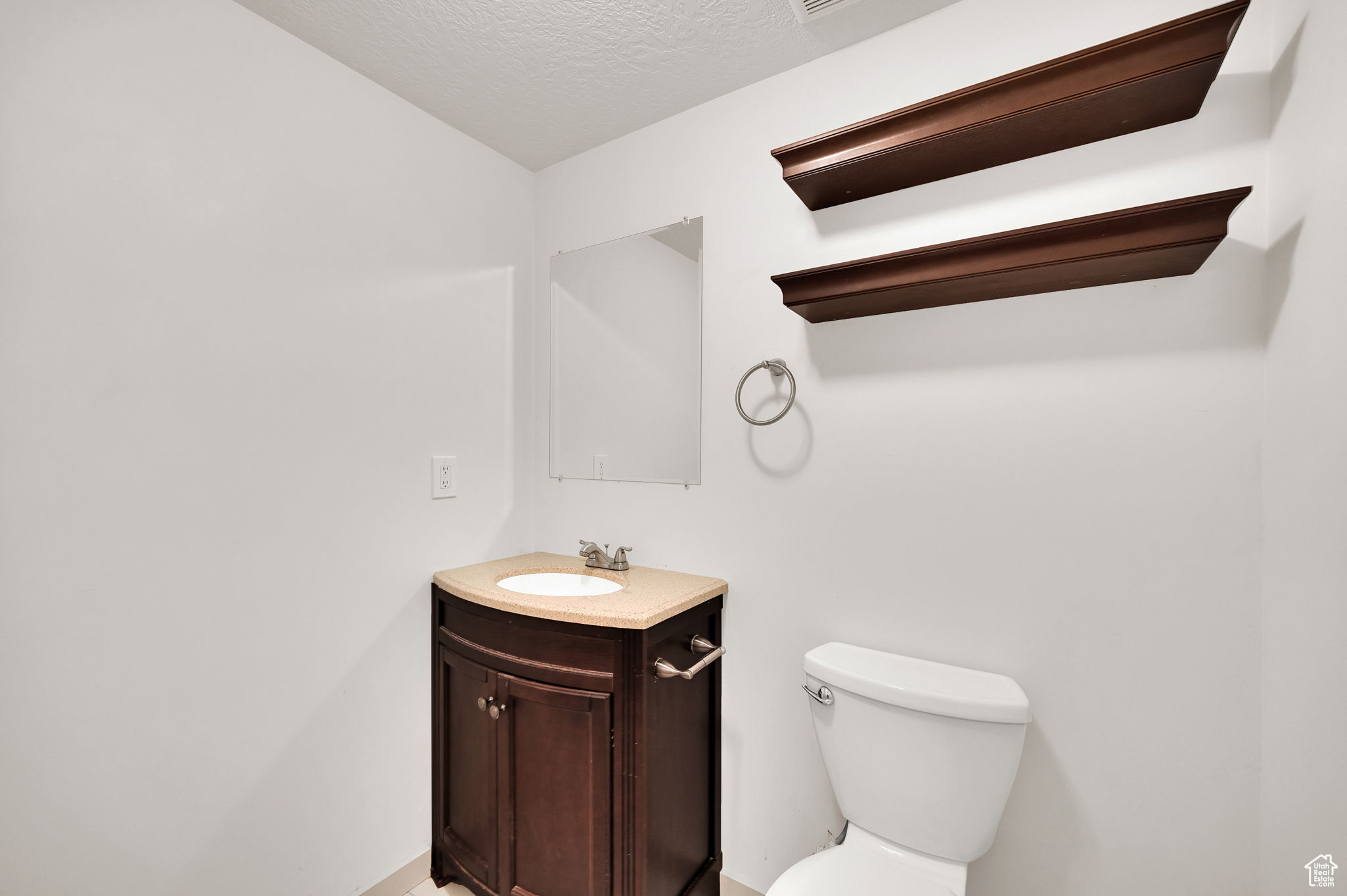 MIDAS CROSSING 233 - Residential