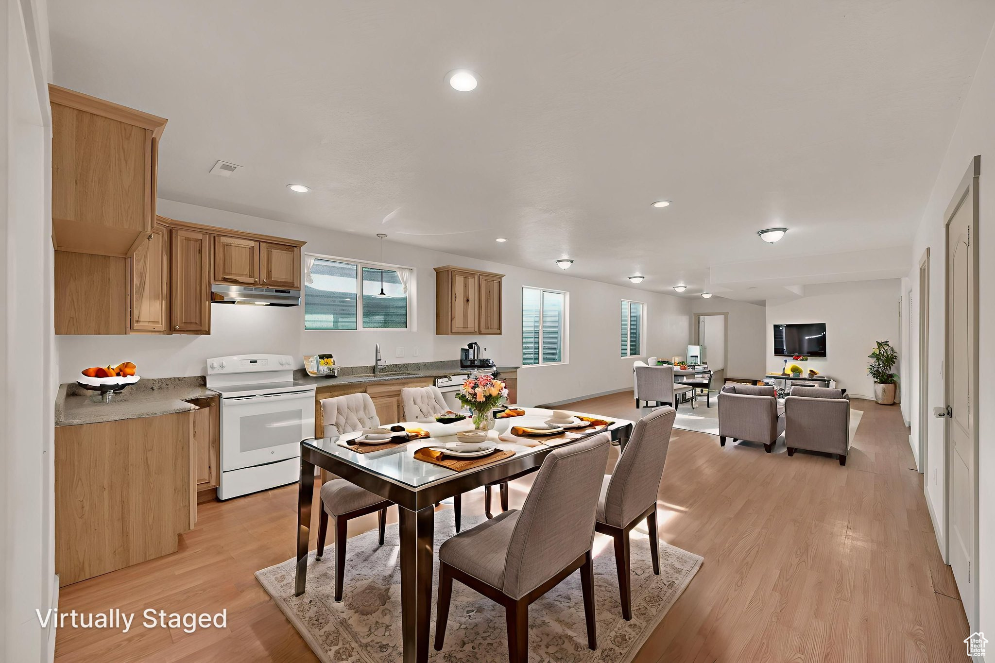 MIDAS CROSSING 233 - Residential