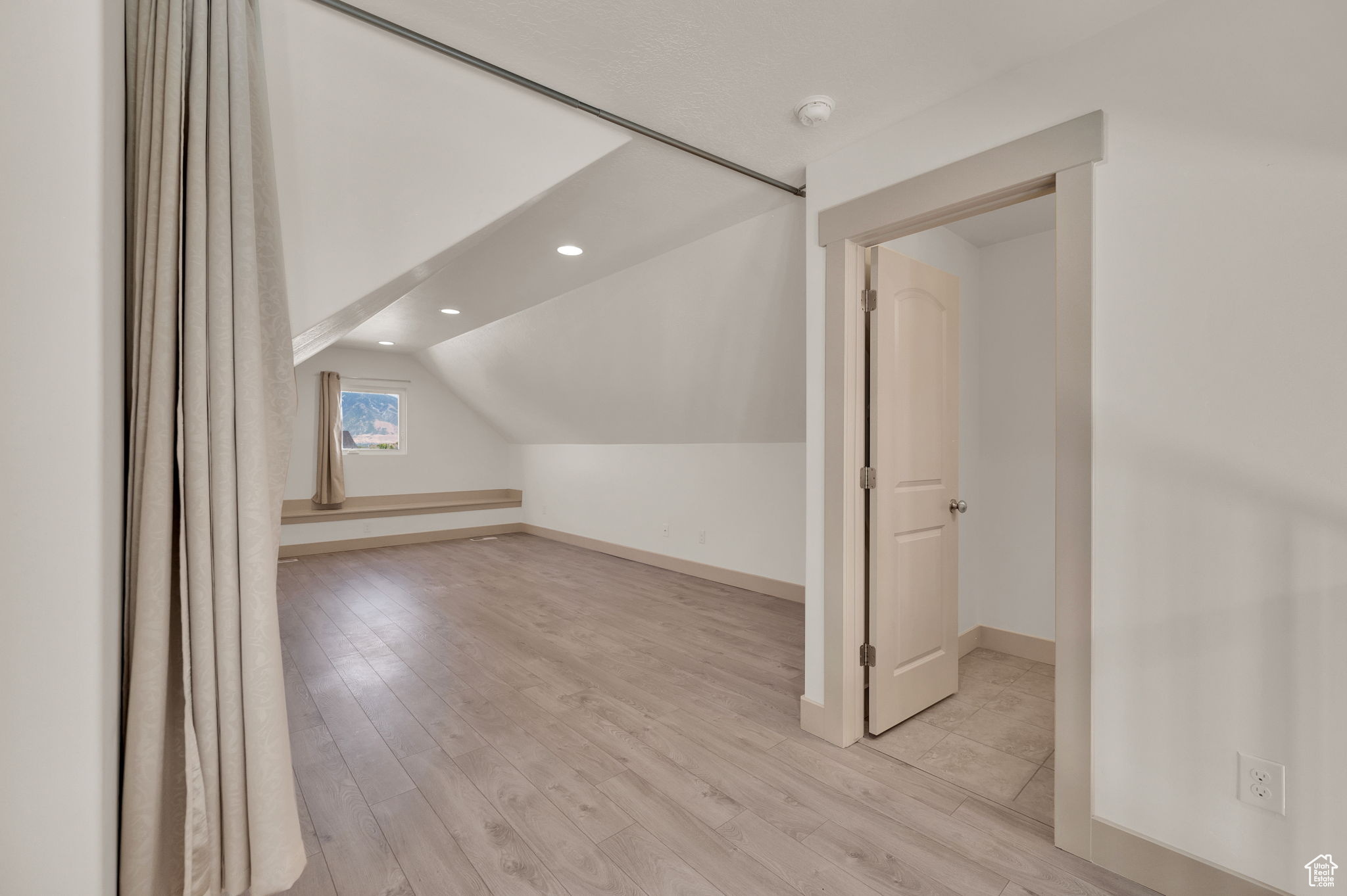 MIDAS CROSSING 233 - Residential