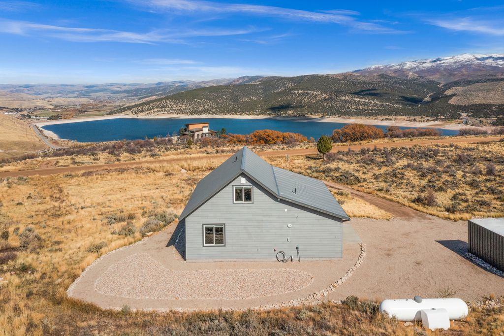 Photo of 420 E ROCKPORT ASPEN DR, Coalville, UT 84017 (MLS # 2119876)