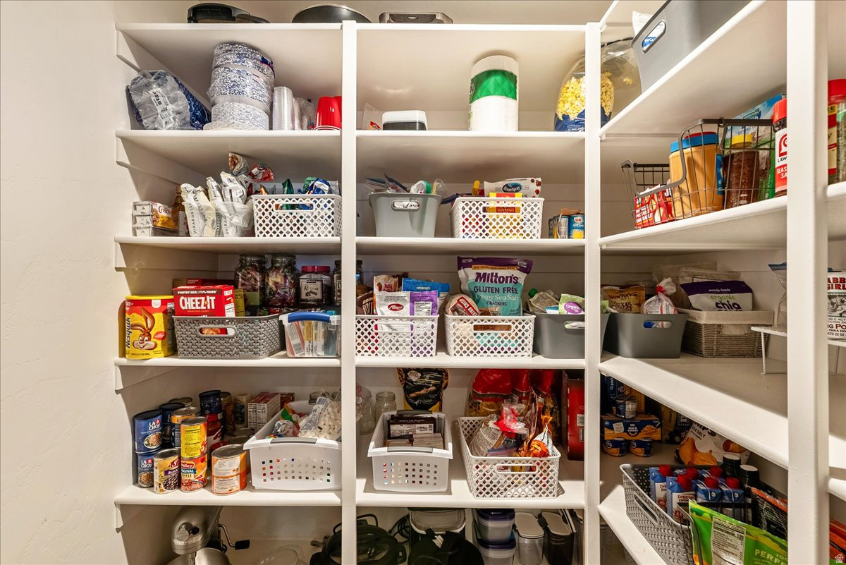 RIVER COVE - Residential