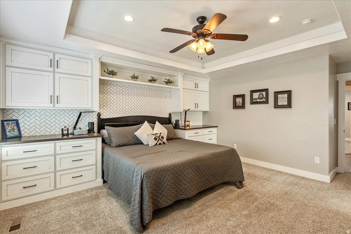 RIVER COVE - Residential