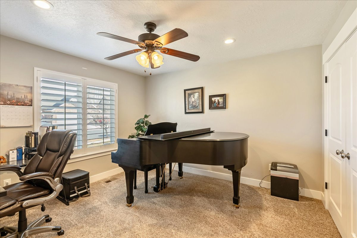 RIVER COVE - Residential