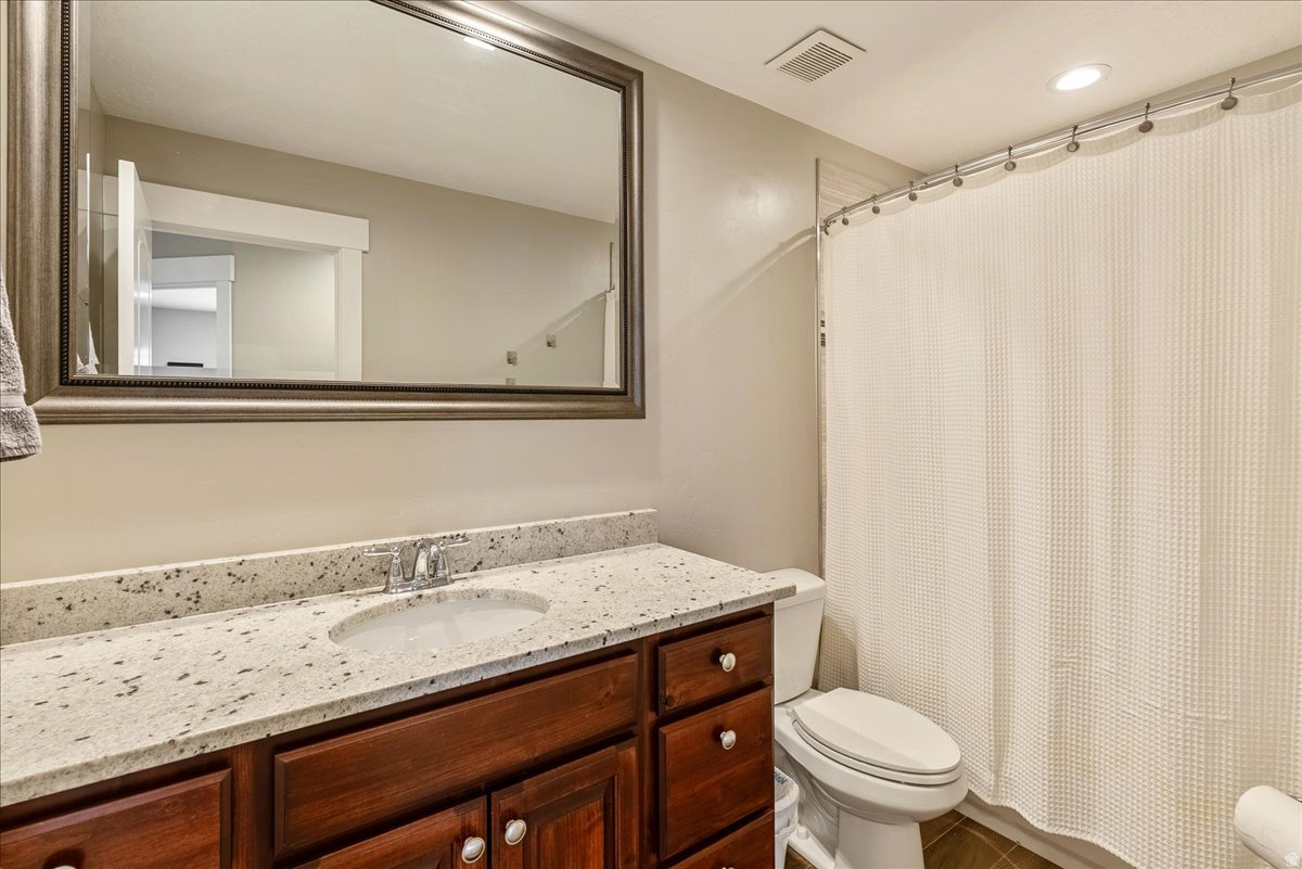 RIVER COVE - Residential