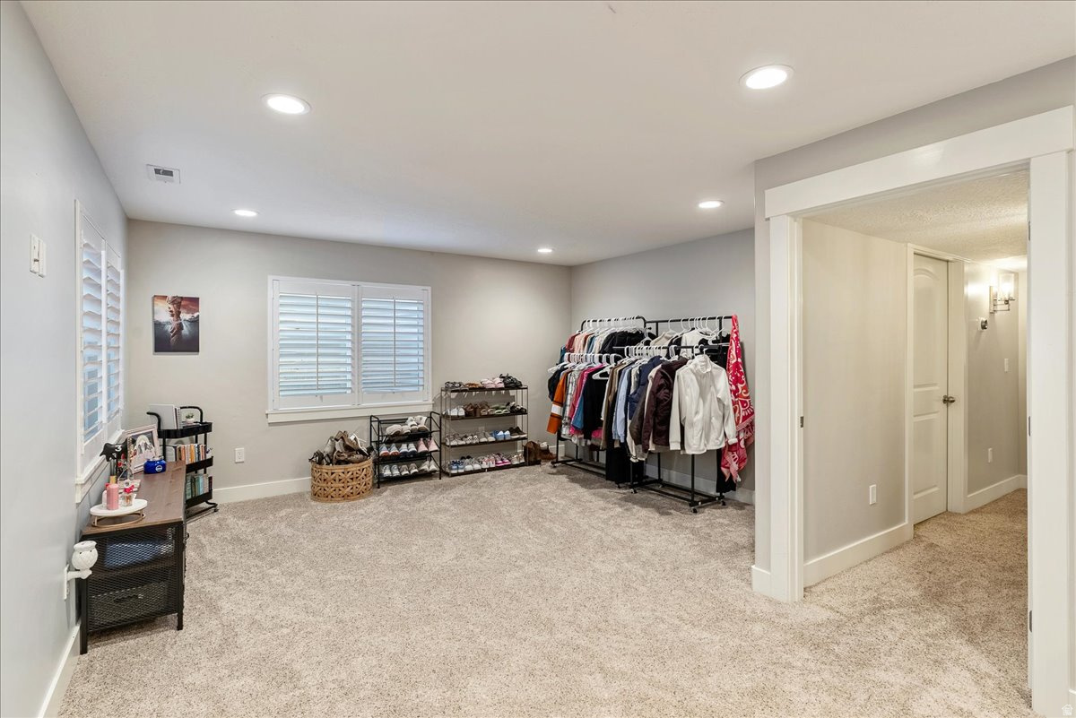 RIVER COVE - Residential