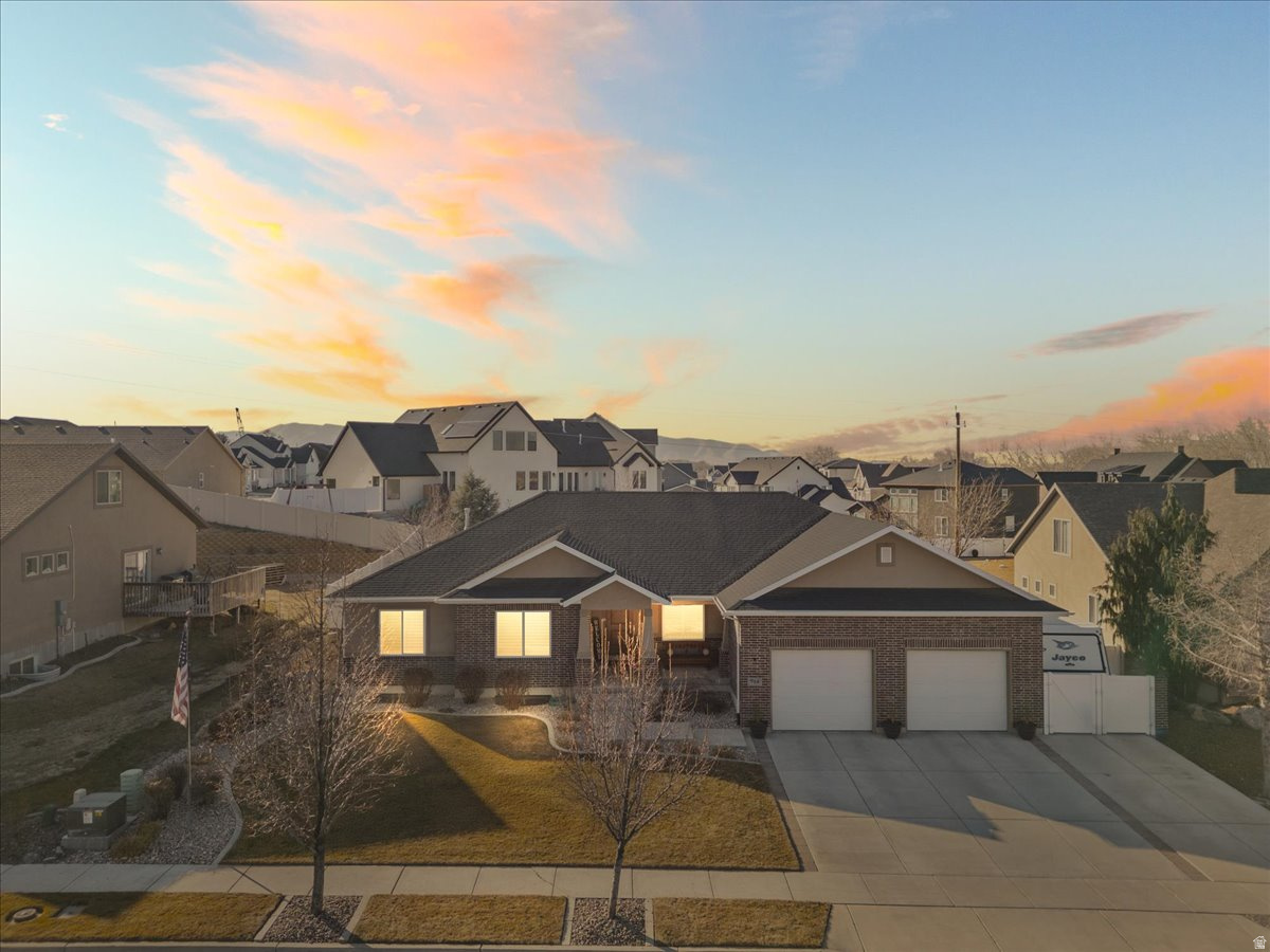 RIVER COVE - Residential