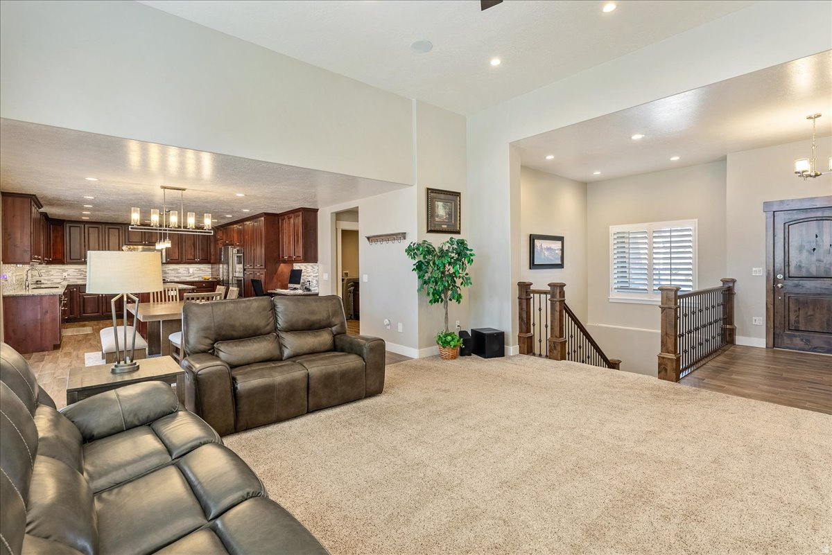 RIVER COVE - Residential