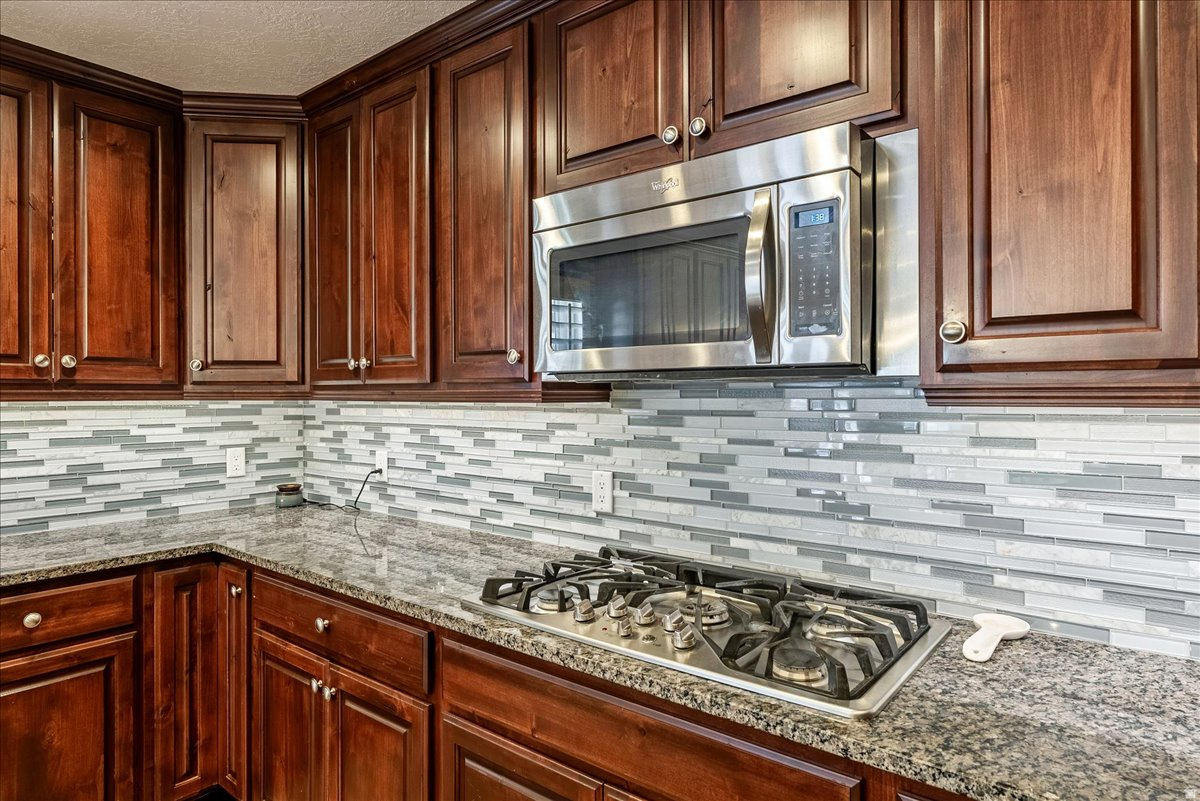 RIVER COVE - Residential