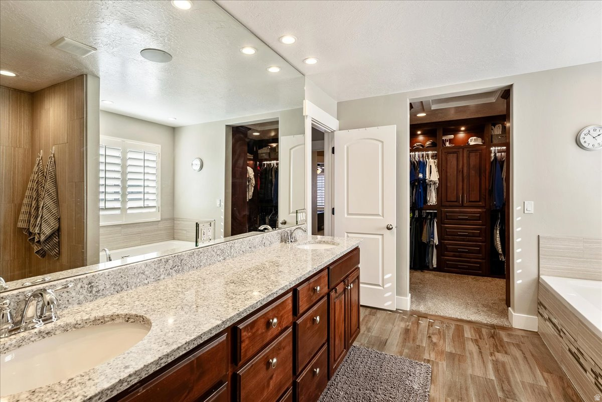 RIVER COVE - Residential