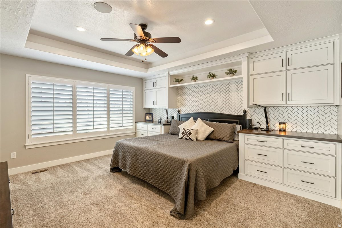 RIVER COVE - Residential