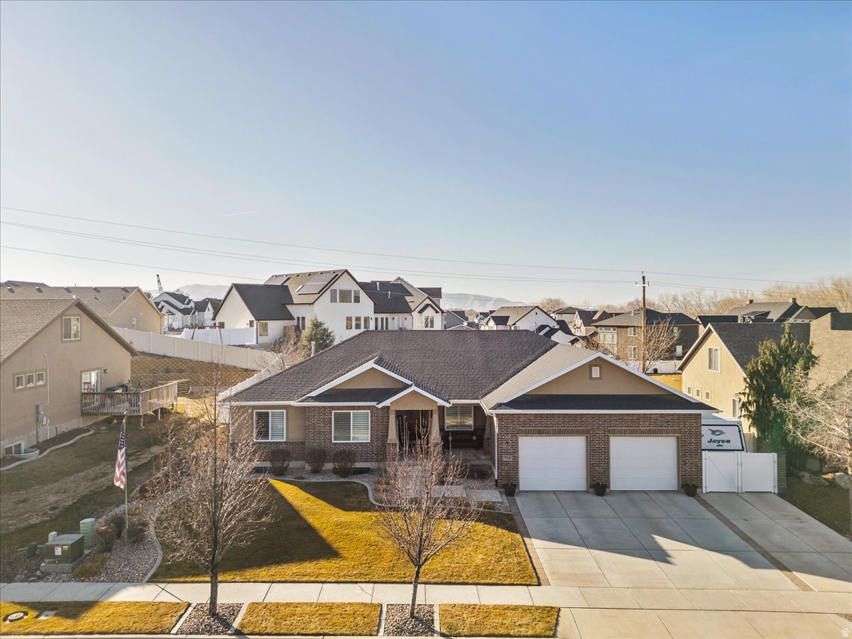 RIVER COVE - Residential