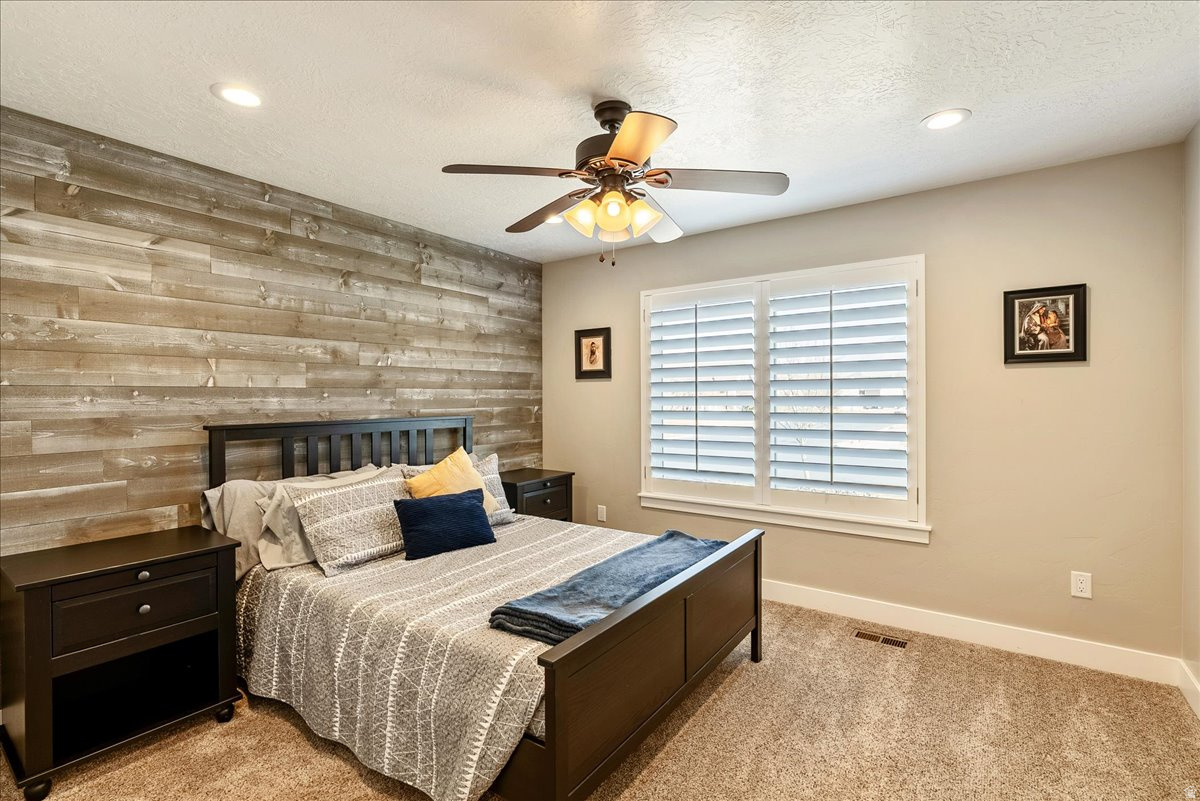 RIVER COVE - Residential