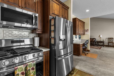Tiny photo for 337 E BRAYDEN WAY, Draper, UT 84020 (MLS # 2138091)