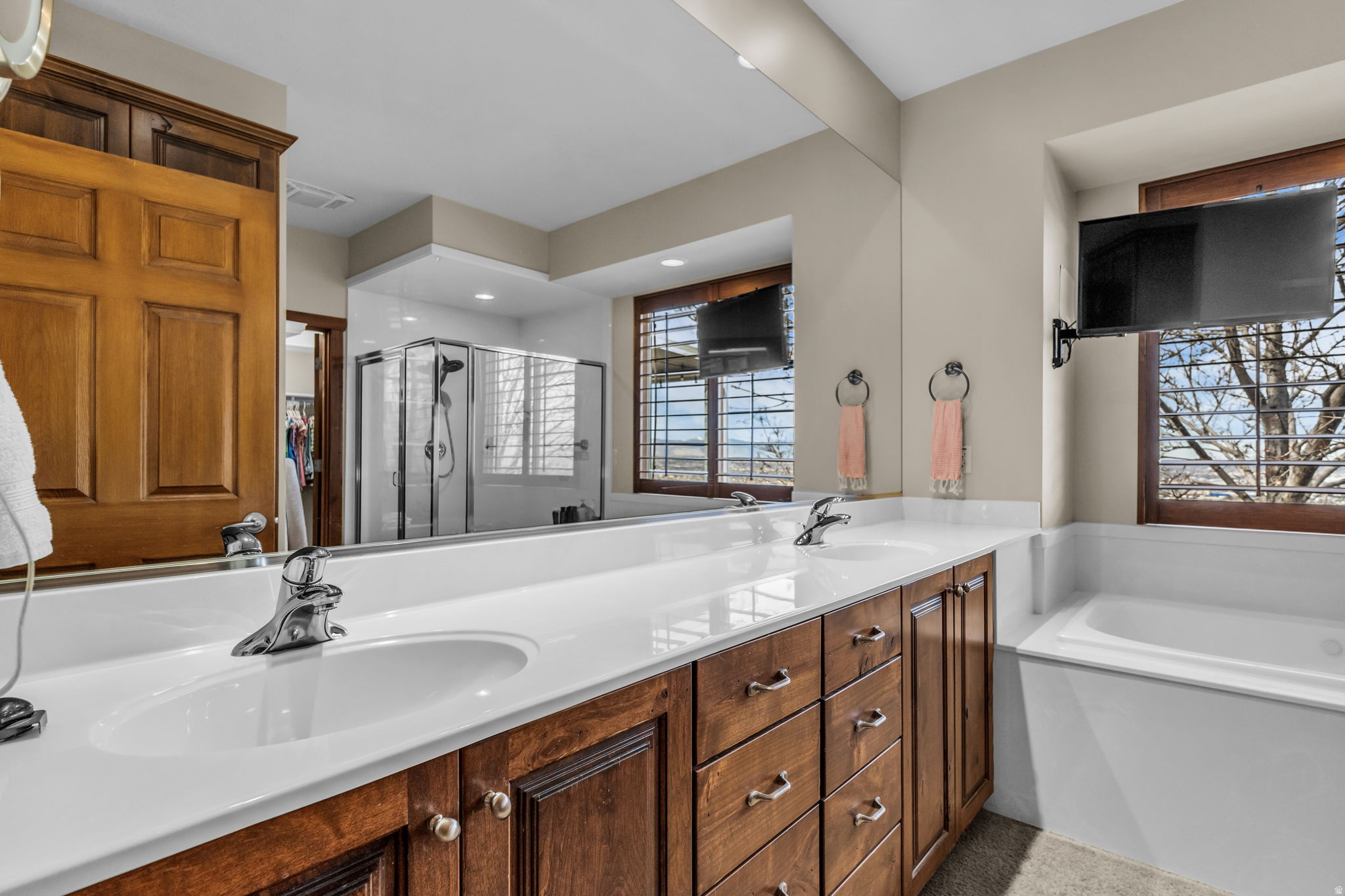 HERITAGE SOUTH MOUNTAIN - Residential Income