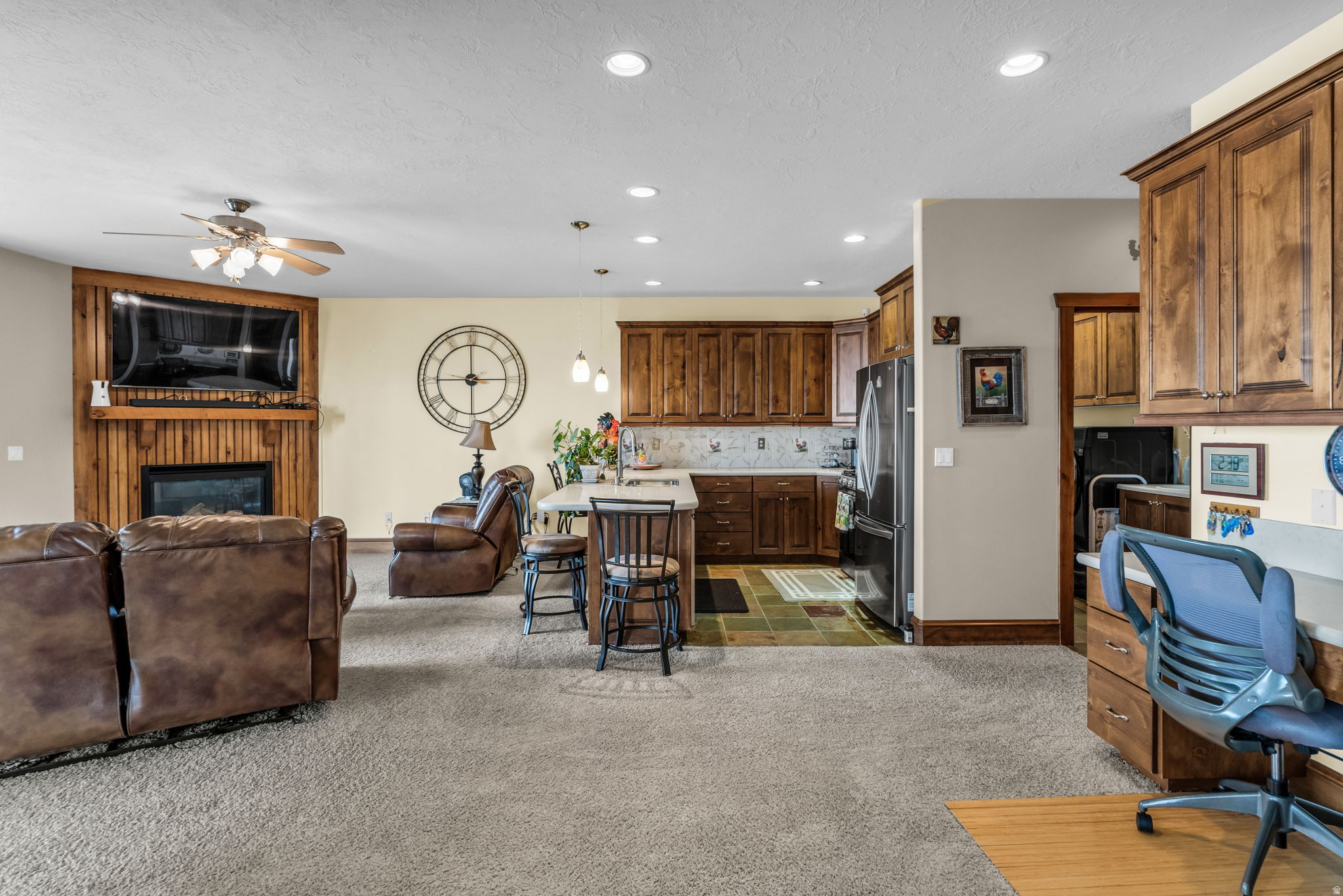 HERITAGE SOUTH MOUNTAIN - Residential Income