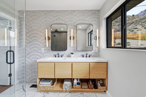 Tiny photo for 3061 S PLATEAU DR, Salt Lake City, UT 84109 (MLS # 2142598)