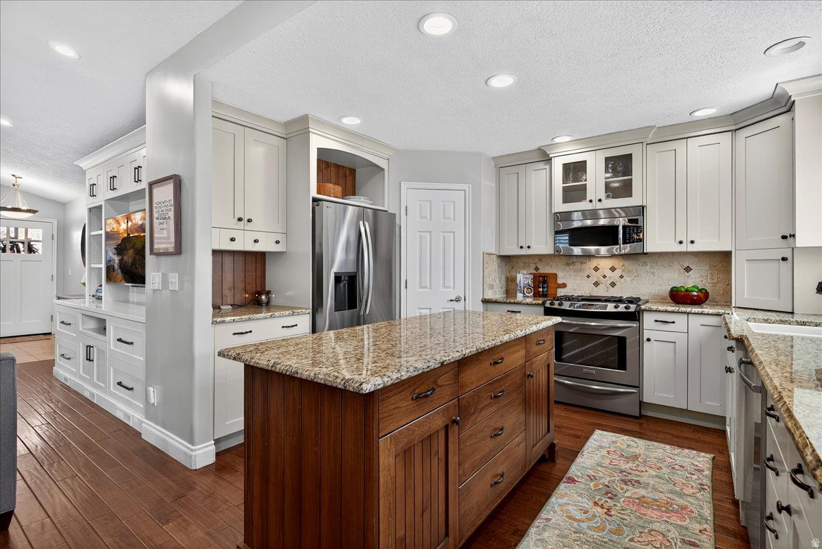 LEXINGTON PARK - Residential