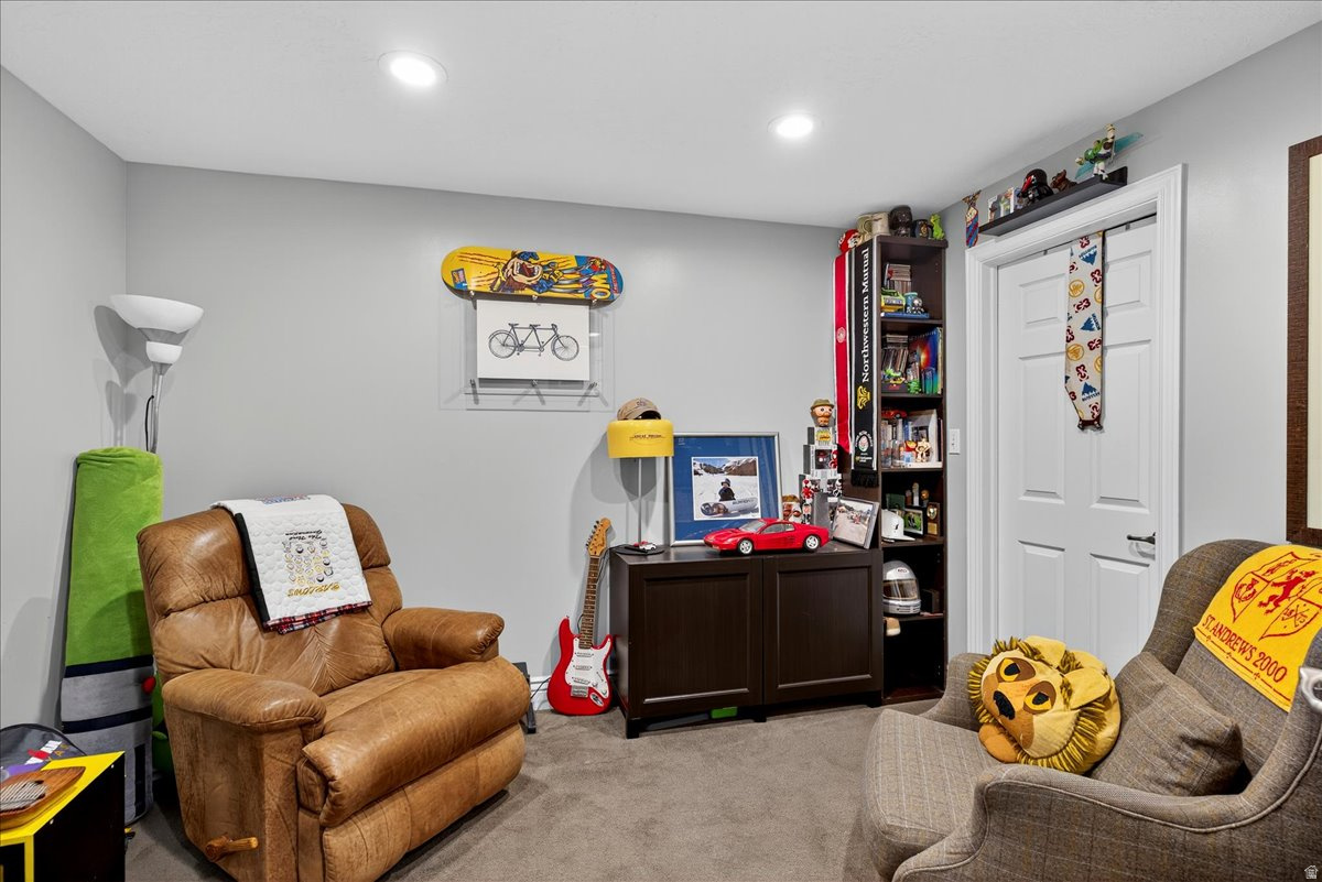 LEXINGTON PARK - Residential