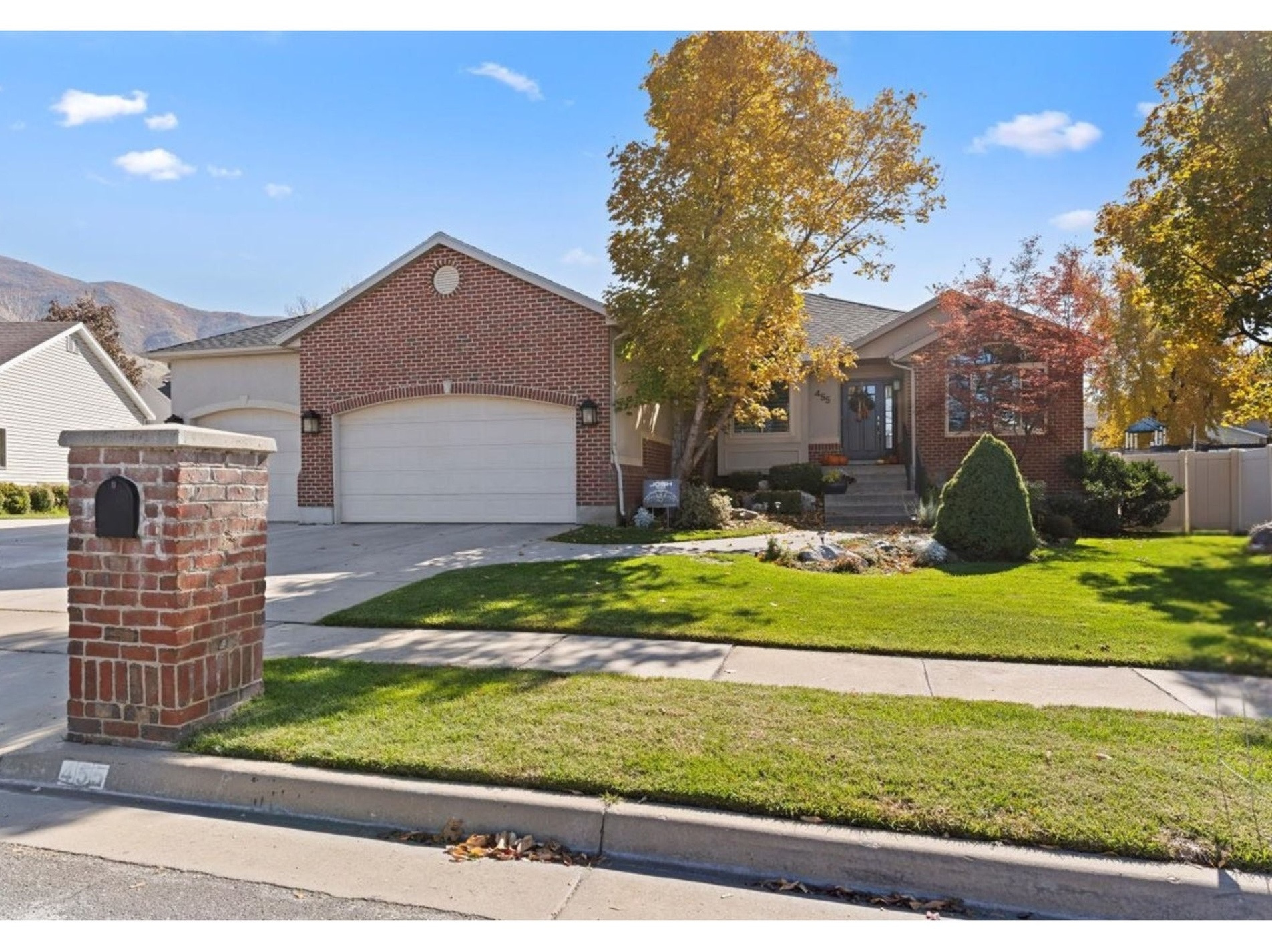 LEXINGTON PARK - Residential