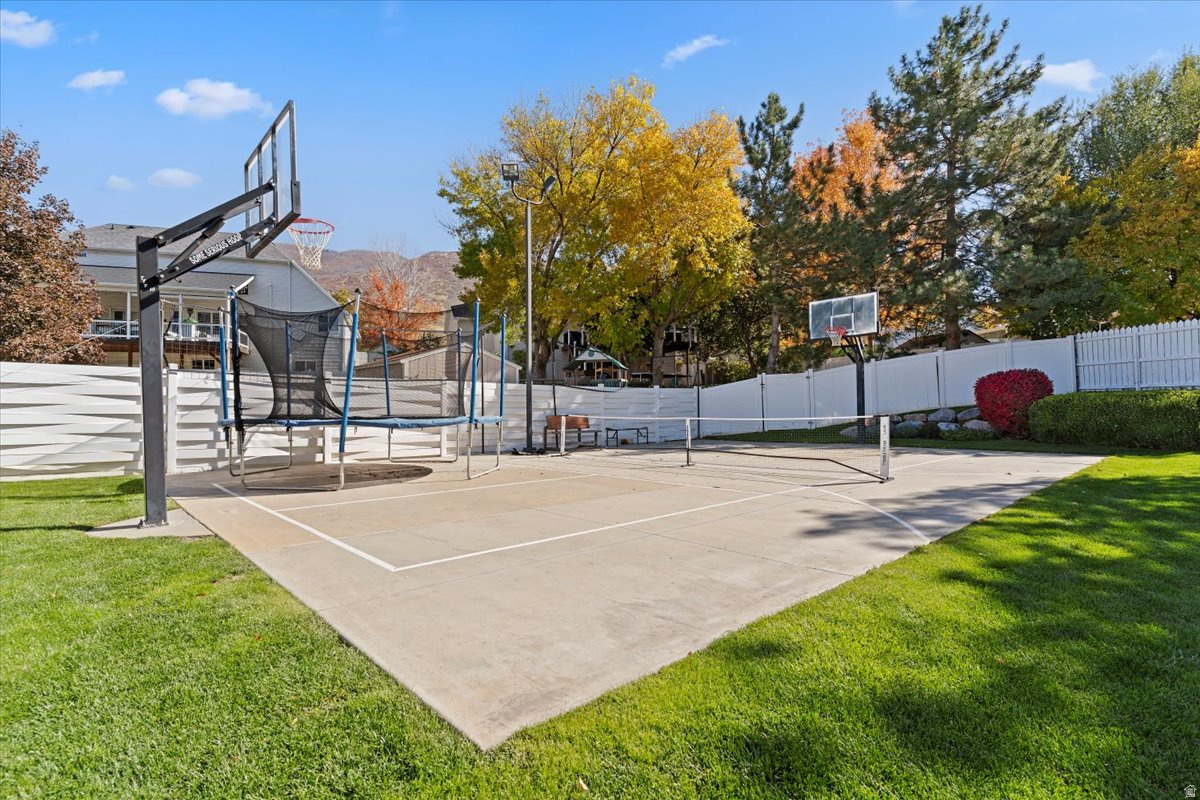 LEXINGTON PARK - Residential