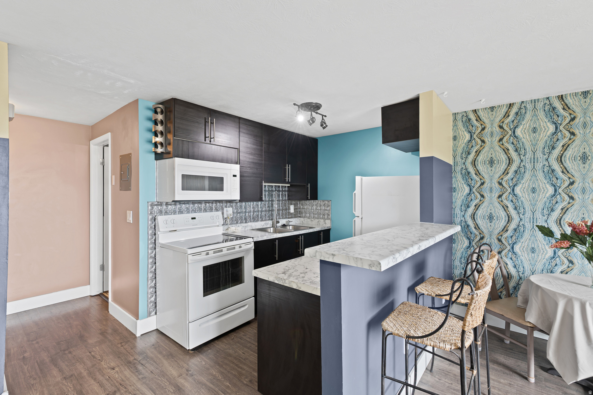 WESTGLEN VILLAGE - Residential