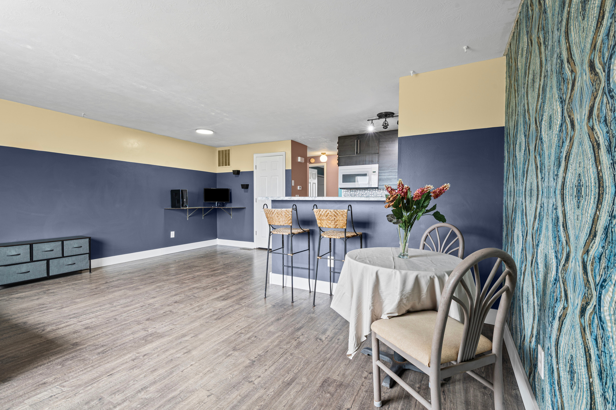 WESTGLEN VILLAGE - Residential