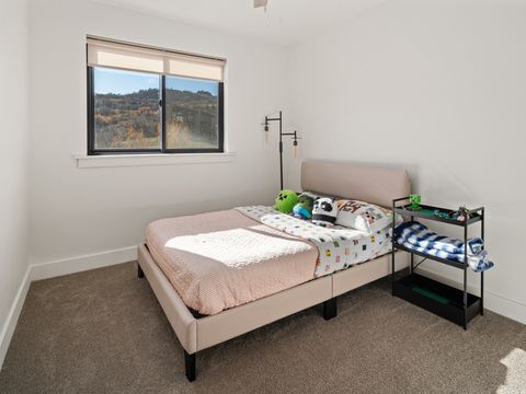 Tiny photo for 6188 E HUMMINGBIRD PT, Huntsville, UT 84317 (MLS # 2120245)