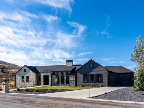 Tiny photo for 6188 E HUMMINGBIRD PT, Huntsville, UT 84317 (MLS # 2120245)