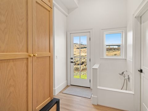 Tiny photo for 6188 E HUMMINGBIRD PT, Huntsville, UT 84317 (MLS # 2120245)