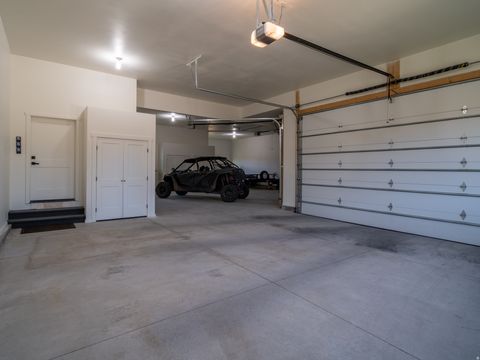 Tiny photo for 6188 E HUMMINGBIRD PT, Huntsville, UT 84317 (MLS # 2120245)