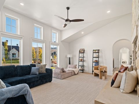 Tiny photo for 6188 E HUMMINGBIRD PT, Huntsville, UT 84317 (MLS # 2120245)