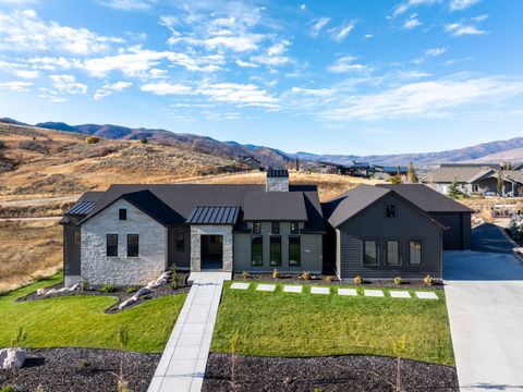 Tiny photo for 6188 E HUMMINGBIRD PT, Huntsville, UT 84317 (MLS # 2120245)