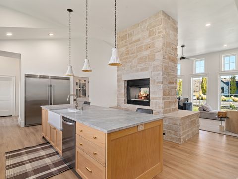 Tiny photo for 6188 E HUMMINGBIRD PT, Huntsville, UT 84317 (MLS # 2120245)