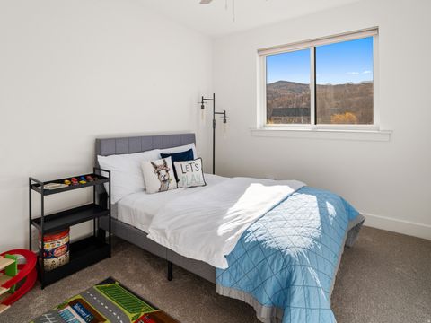 Tiny photo for 6188 E HUMMINGBIRD PT, Huntsville, UT 84317 (MLS # 2120245)