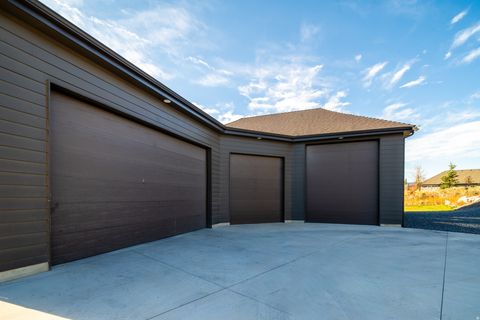 Tiny photo for 6188 E HUMMINGBIRD PT, Huntsville, UT 84317 (MLS # 2120245)