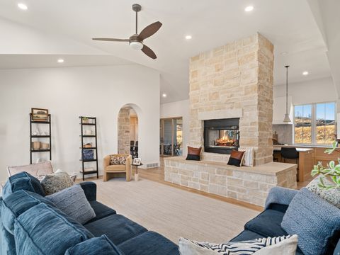 Tiny photo for 6188 E HUMMINGBIRD PT, Huntsville, UT 84317 (MLS # 2120245)