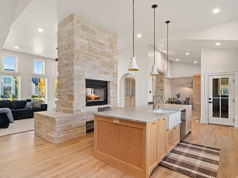 Tiny photo for 6188 E HUMMINGBIRD PT, Huntsville, UT 84317 (MLS # 2120245)